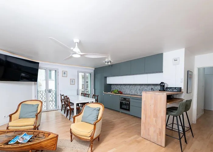 Vieil 82 M2 With Secured Private Parking 3 Antibes