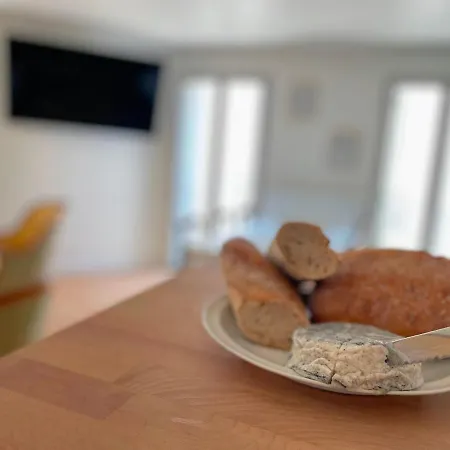 Vieil 82 M2 With Secured Private Parking 3