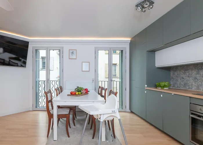 Vieil Beachside Apartment: Brand New With Parking Apartment Antibes